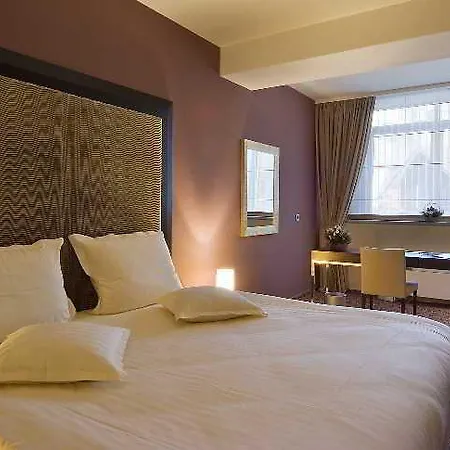 Hotel Nobel Design 4*